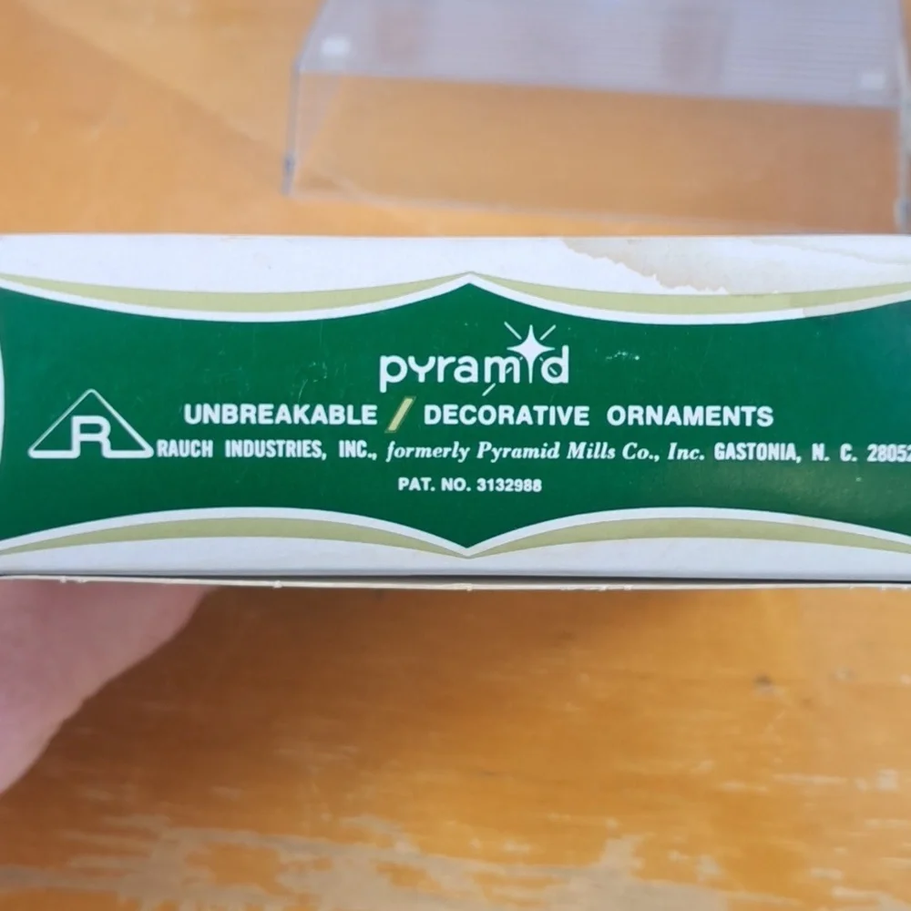27 Vintage Pyramid Satin-Sheen unbreakable decorative ornaments red/gold/blue